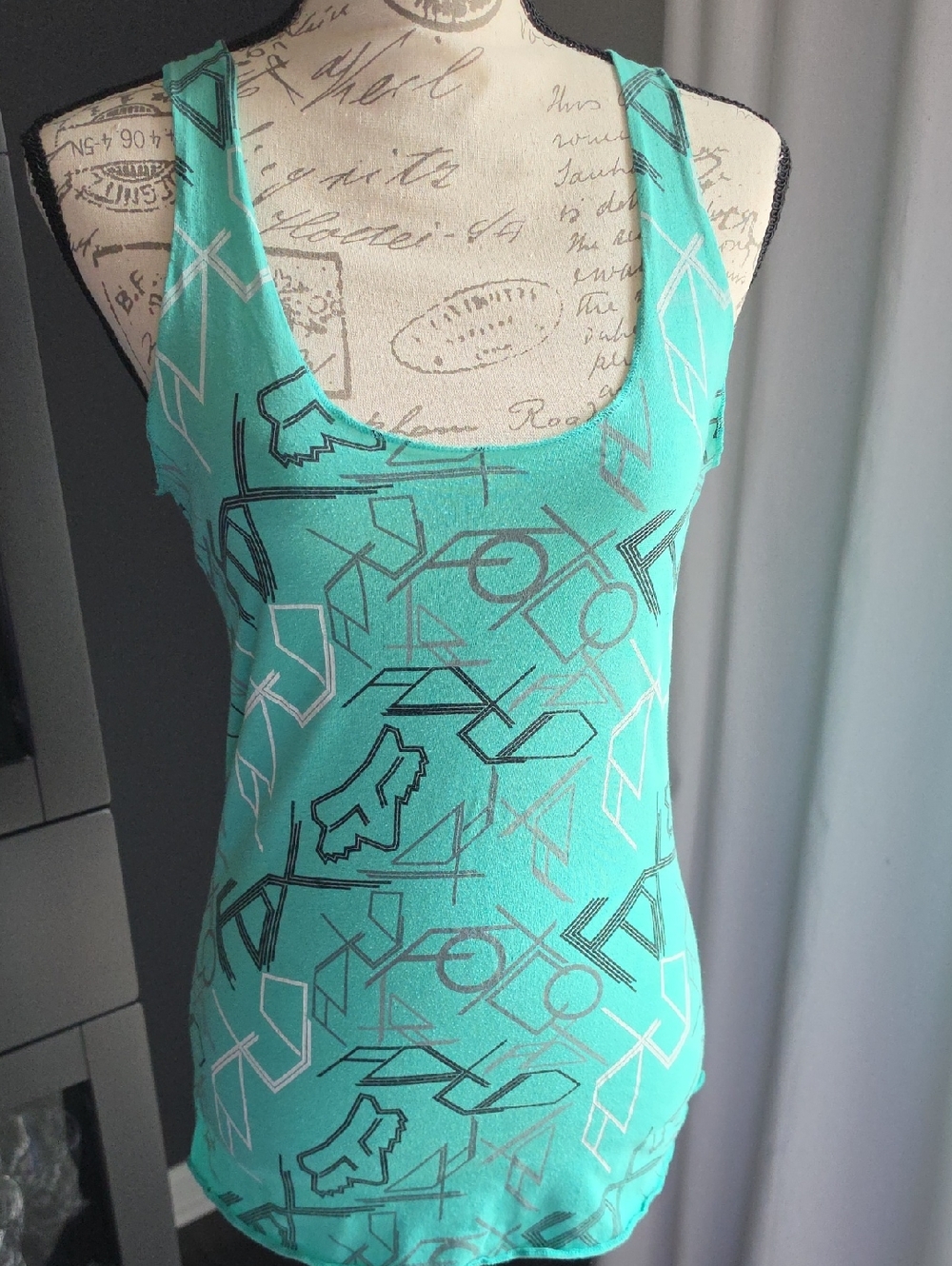 Fox Aqua Geometric Graphic Tank Top